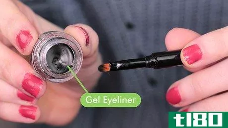 如何涂抹凝胶眼线(apply gel eyeliner)