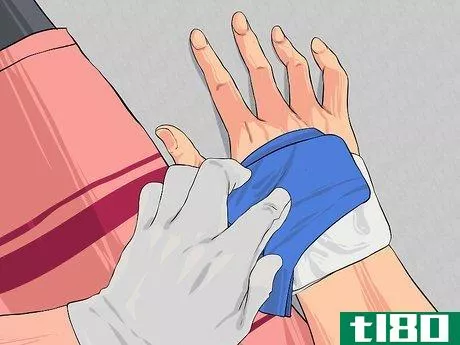 Image titled Apply First Aid without Bandages Step 15