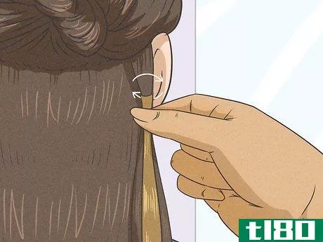 Image titled Apply Keratin Hair Extensions Step 7