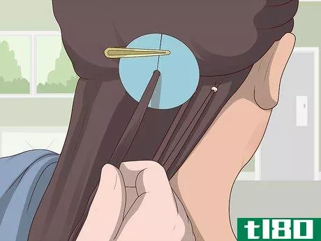 Image titled Apply Hair Extensions Step 14