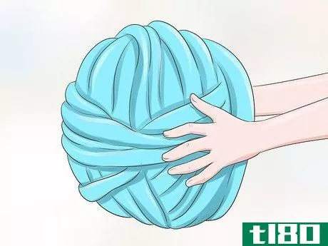 Image titled Arm Knit a Blanket Step 1