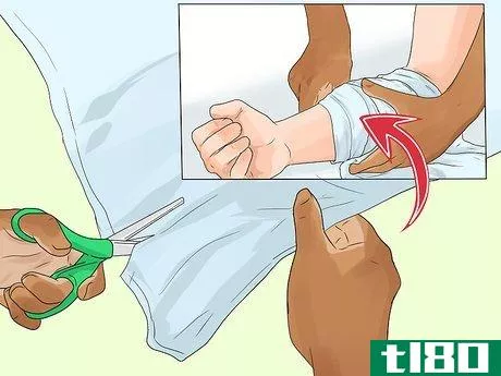 Image titled Apply a Pressure Bandage Step 8