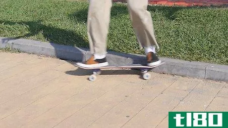 Image titled Boardslide on a Skateboard Step 1