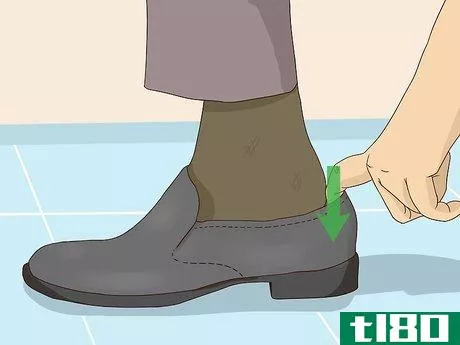 Image titled Buy Waterproof Shoes Step 12