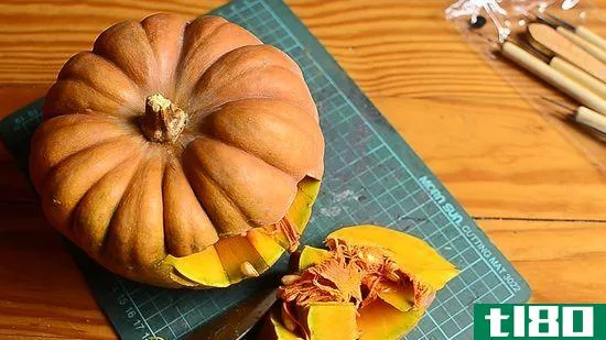 如何在南瓜上刻名字(carve names in a pumpkin)