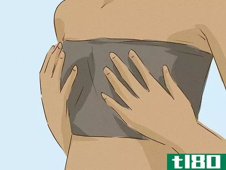 Image titled Safely Bind Your Chest Without a Binder Step 16