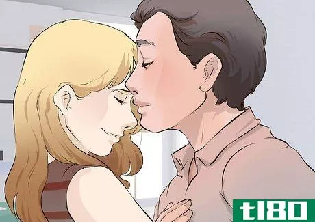 Image titled Ask Your Boyfriend to French Kiss Step 1