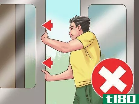 Image titled Be Safe Around Trains Step 15