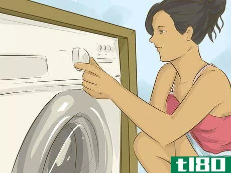 Image titled Naturally Soften Laundry Step 5