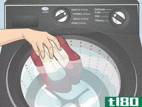 Image titled Can You Put Flats in the Washing Machine Step 1