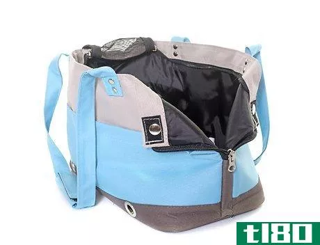 Image titled Travel bag for dogs PX3ZKD3