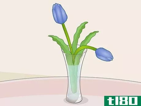 Image titled Arrange Flowers in a Vase Step 3