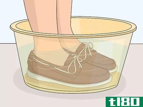 Image titled Break in a Pair of Sperry Top Siders Quickly Step 4