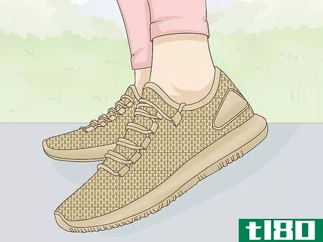 Image titled Buy Sneakers Step 12.jpeg