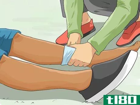 Image titled Apply a Pressure Bandage Step 13
