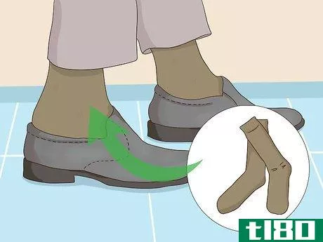 Image titled Buy Waterproof Shoes Step 10
