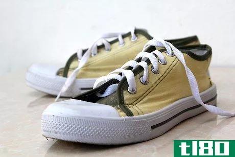 Image titled Bleach Colored Canvas Shoes Step 13