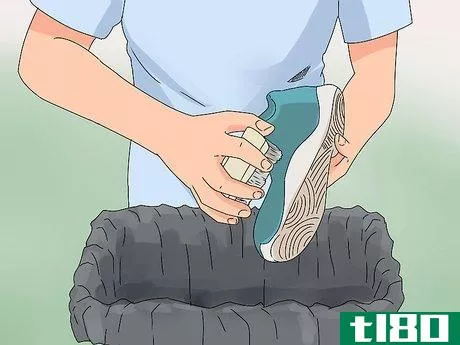 Image titled Clean Tennis Shoes Step 12
