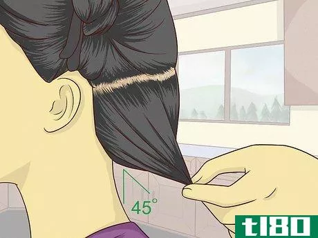 Image titled Cut the Back of a Bob Haircut Step 8
