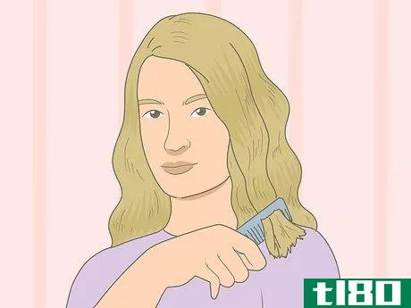 Image titled Cut Wavy Hair Yourself Step 1