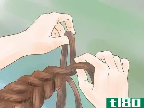 Image titled Cut Your Own Curly Hair Step 13