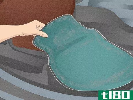 如何清洁汽车地板垫(clean car floor mats)