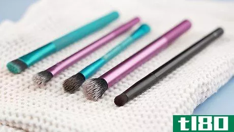 Image titled Clean Makeup Brushes Step 2