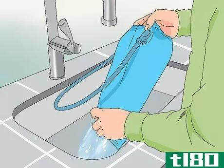 Image titled Clean a Hydration Bladder Step 10