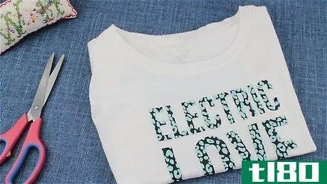 Image titled Decorate a T‐Shirt Step 18