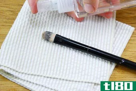 Image titled Clean Makeup Brushes with Alcohol Step 7
