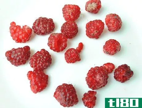 Image titled Dehydrate Raspberries Step 3