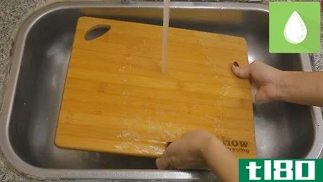 如何清洁砧板(clean a cutting board)