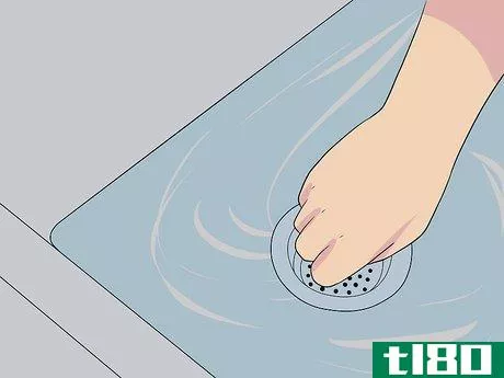 Image titled Clean a Bathtub with Bleach Step 10