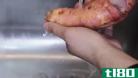 如何用微波炉煮一个红薯(cook a sweet potato in the microwave)