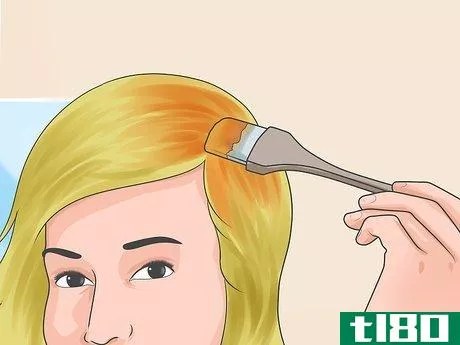 Image titled Correct Orange Roots when Bleaching Hair Blonde Step 4