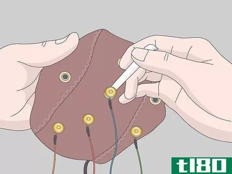 Image titled Clean EEG Electrodes Step 1