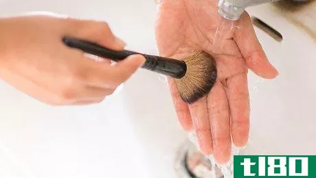Image titled Clean Makeup Brushes Step 4