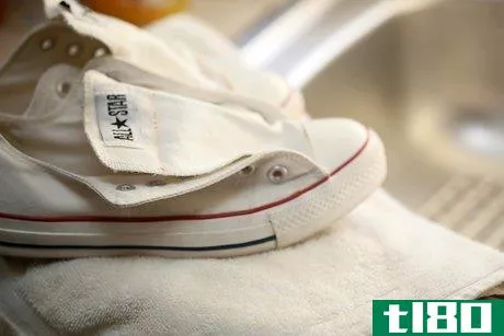 Image titled Clean Converse Shoes Using a Magic Eraser Step 3