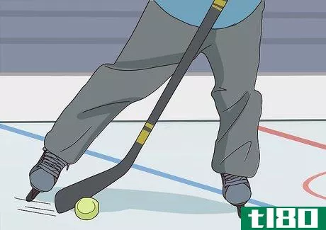 Image titled Deke in Hockey Step 4