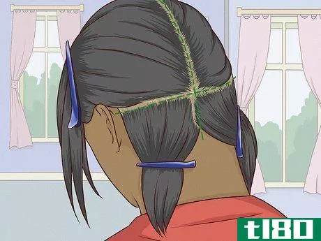 Image titled Cut the Back of a Bob Haircut Step 13