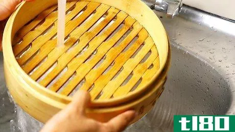 如何清洁竹蒸笼(clean a bamboo steamer)