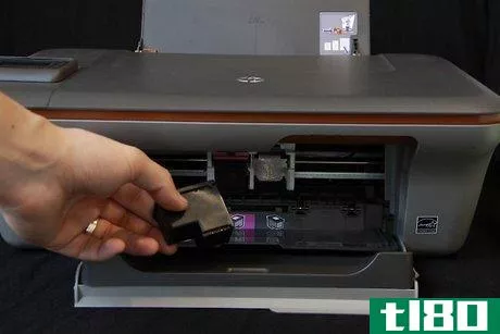 如何清洁喷墨打印机的打印头以减少条纹(clean an inkjet printer's print head to reduce streaking)