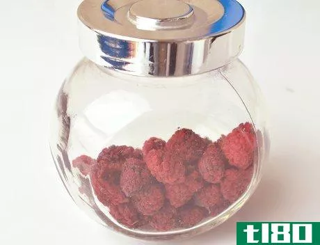 Image titled Dehydrate Raspberries Step 9