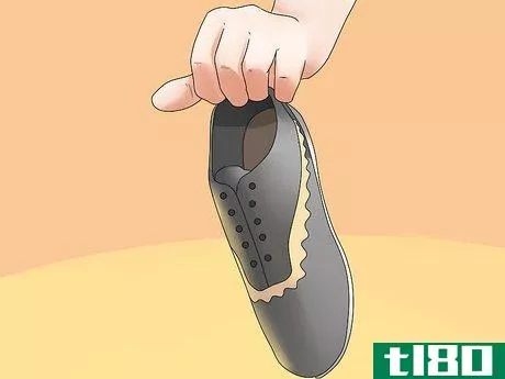 Image titled Decoupage Shoes Step 4