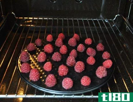 Image titled Dehydrate Raspberries Step 7