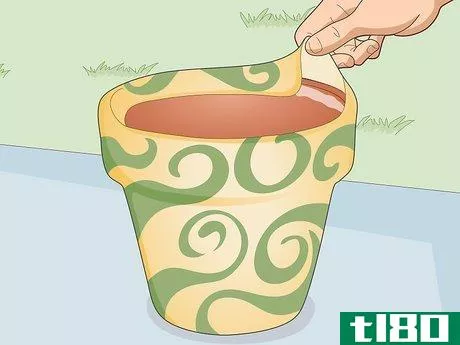 Image titled Decorate Clay Pots Step 17