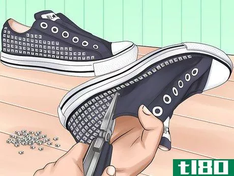 Image titled Customize Your Converse Shoes Step 1