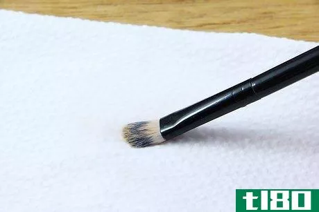 Image titled Clean Makeup Brushes with Alcohol Step 3
