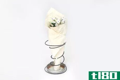 Image titled Create a Vintage Bedspring Vase Step 7