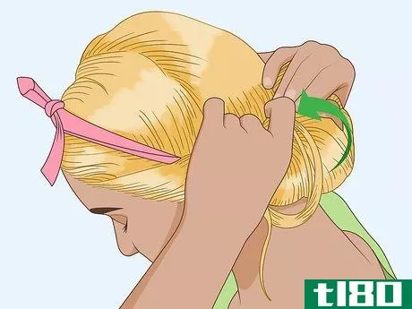 Image titled Do 1920s Hair Step 23